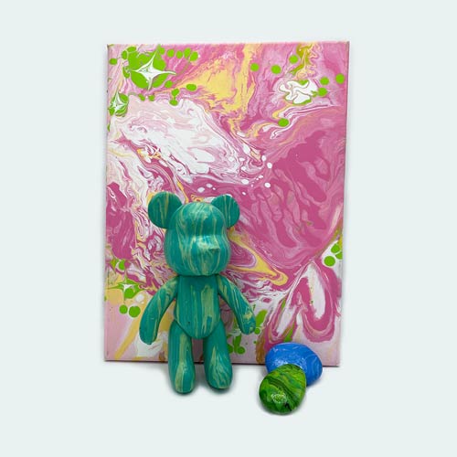 A pour art canvas